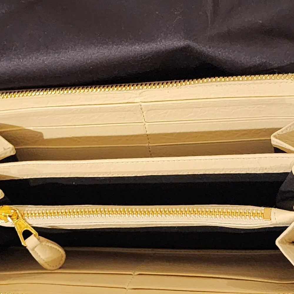 Excellent Balenciaga Continental Zip around Wallet Creamy Off White Leather - Picture 7 of 11